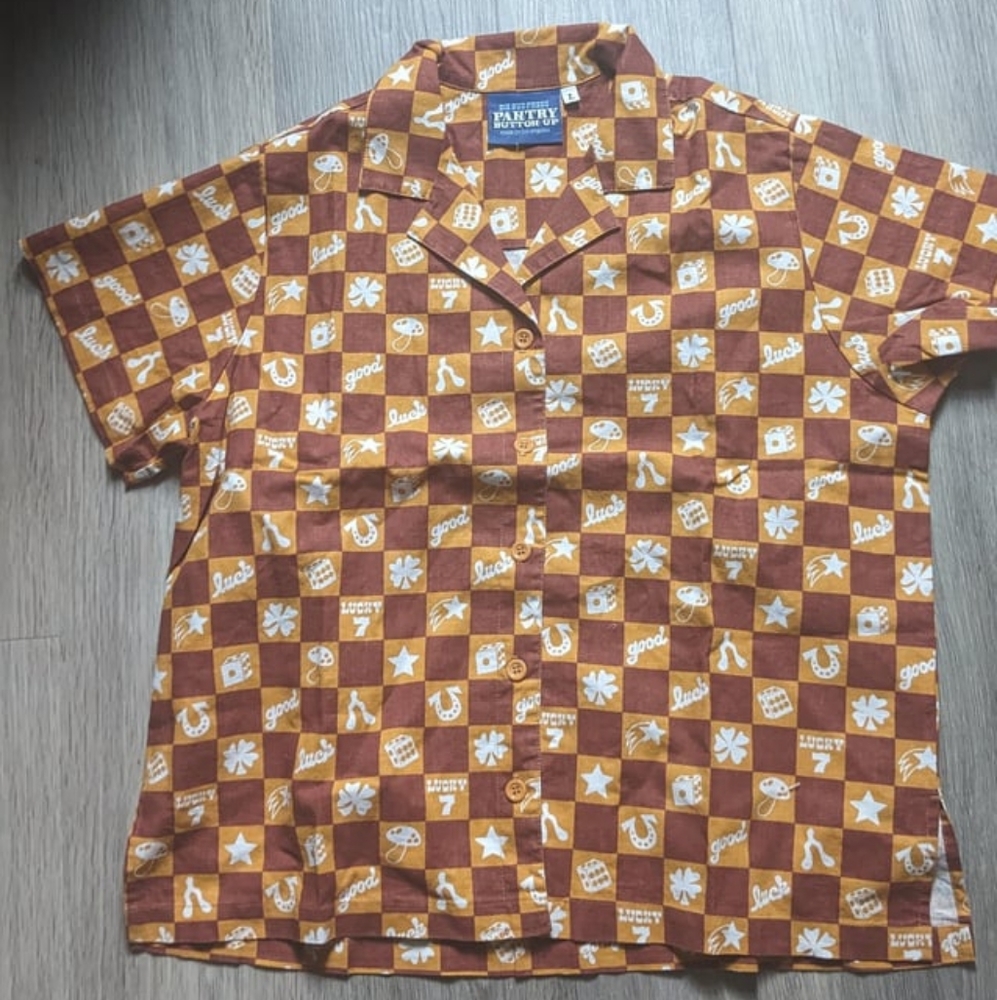 Big Bud Press L orange lucky pantry button up